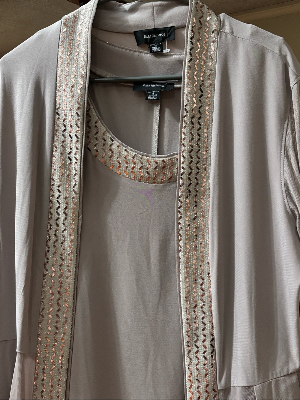 R&M Richards Women’s Champagne Mother of the Bride/Groom 2 Set Dress Size 18 - Picture 8 of 12